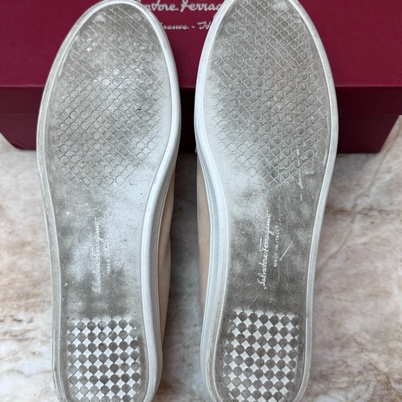 Ferragamo Mercury Ultra soft beige color suede loafers Size 8.5M - Picture 9 of 10